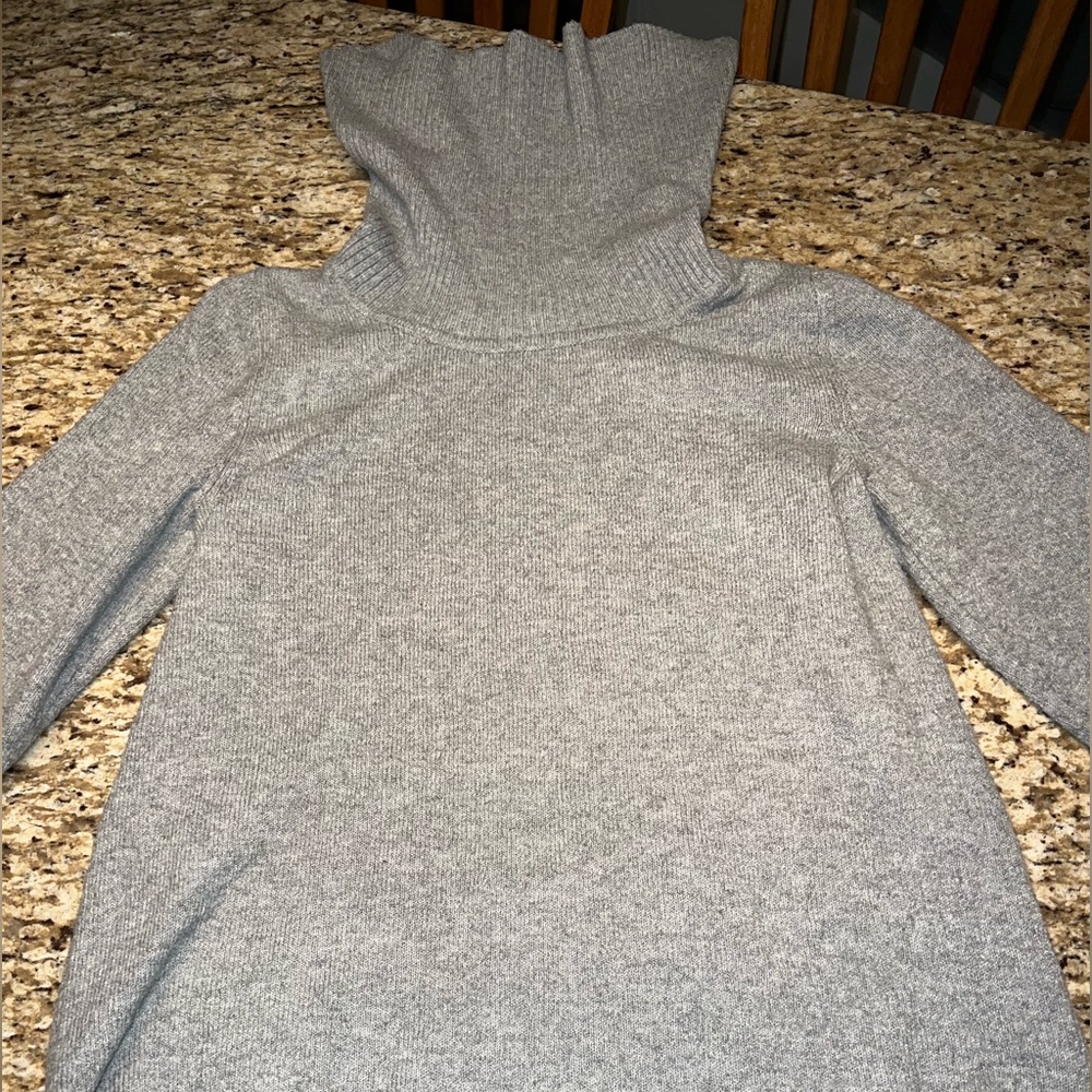 Turtle neck sweater